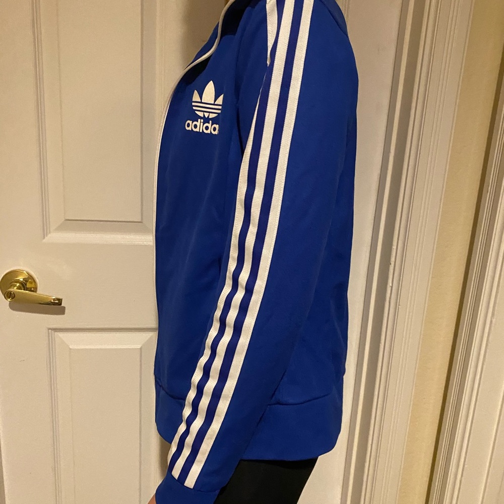 BLUE ADIDAS ZIPPER JACKET